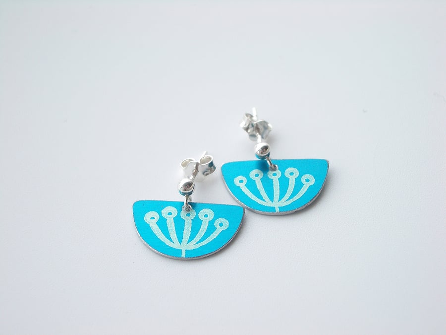 Cow parsley stud earrings in turquoise