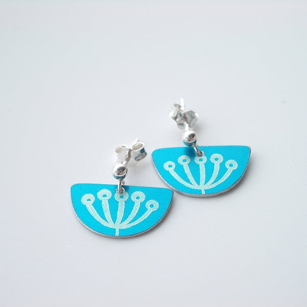 Cow parsley stud earrings in turquoise
