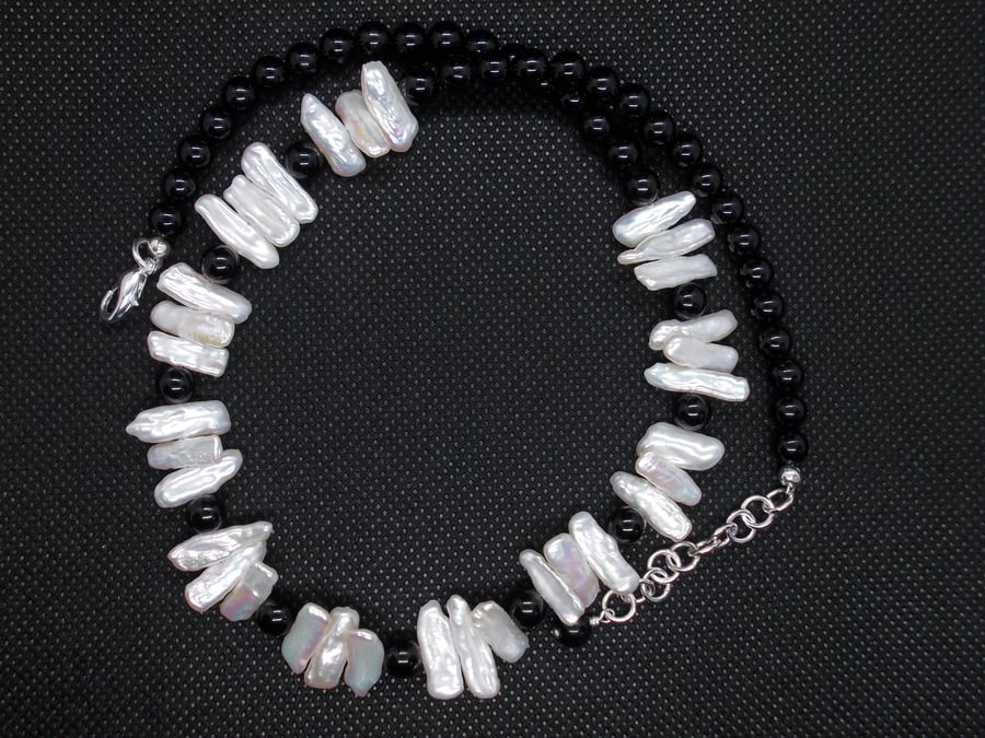 Biwa pearl and and black agate necklace