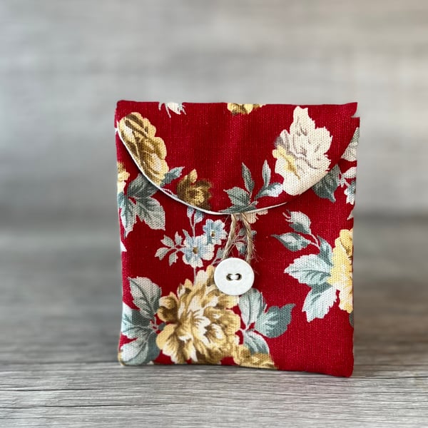 Red floral purse with linen button 