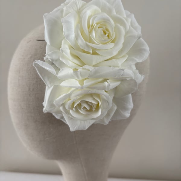 Double Rose Hair Clip In White 