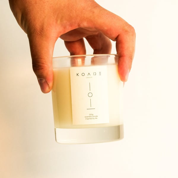 TREE Scented Candle - Eucalyptus, Rosemary, Pine & Wood Notes