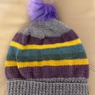 Ladies bobble hat 