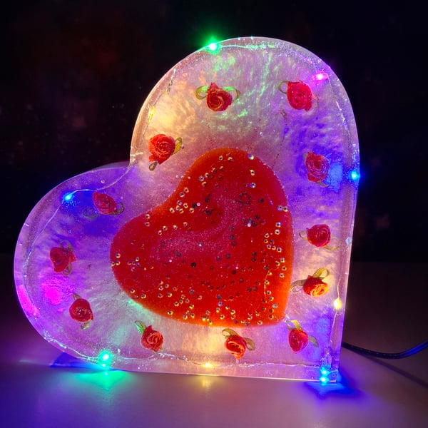 Large Light up Valentines Heart. Large Resin Heart with Lights 12 Red Roses