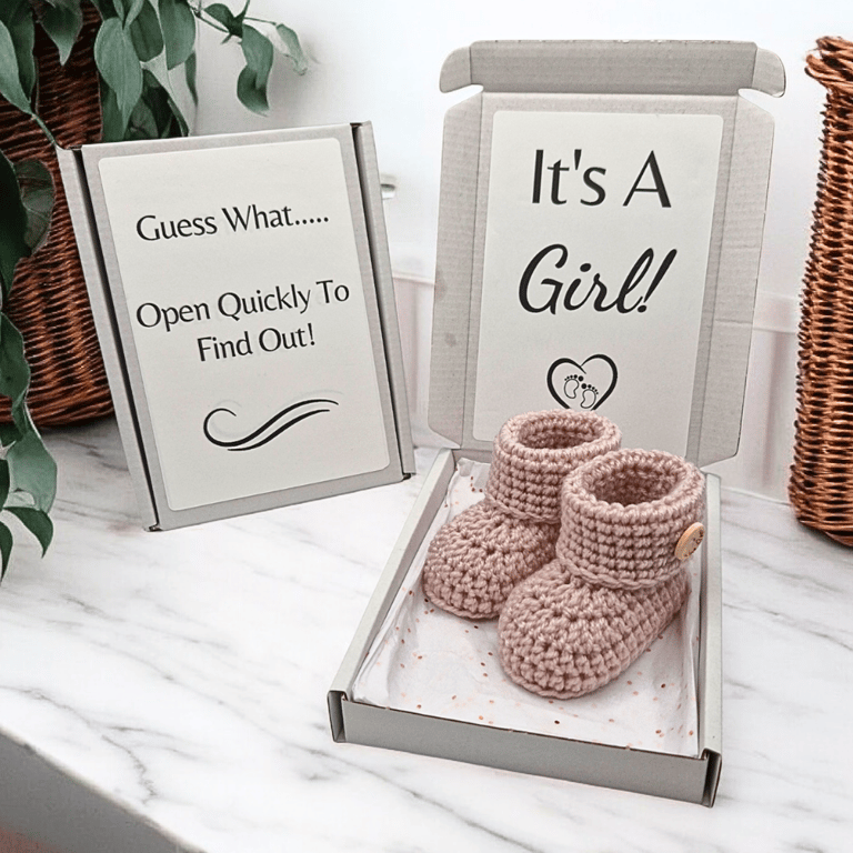 It’s a Girl Gender Reveal Gift – Newborn Crochet Booties