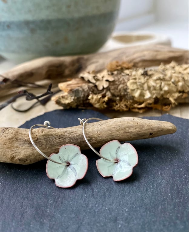 Flower enamel silver hoop earrings 