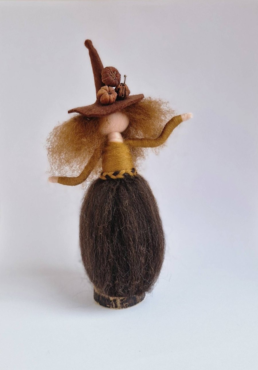 Needle felt witch, handmade dolls, Halloween decorations, witch dolls, witch 