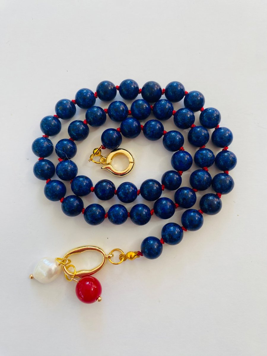 Handknotted Lapis lazuli beaded necklace 
