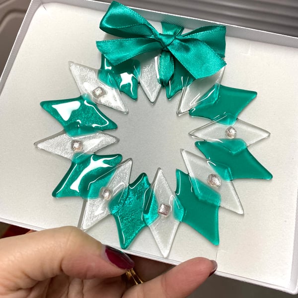  Stunning Fused glass   Christmas wreath