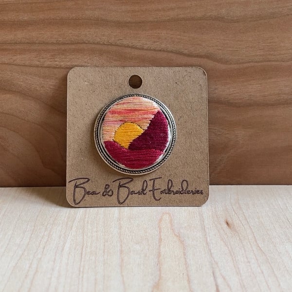 Sunset embroidery brooch