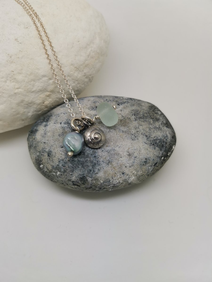 Sterling silver littlehampton beach sea shell cluster pendant