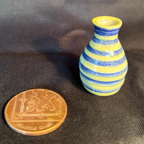 Teeny tiny vase