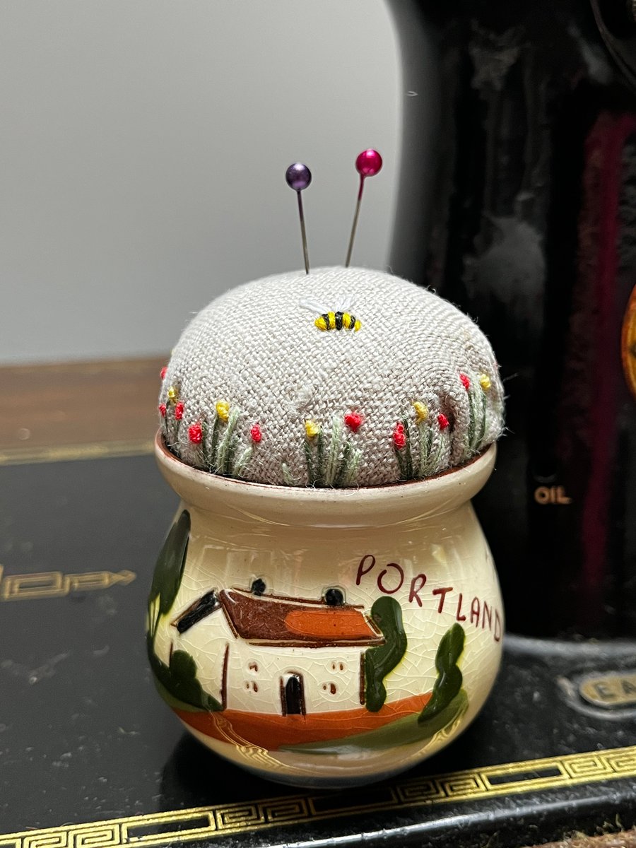 Mottoware pin cushion ‘I improve everything’ embroidered flowers and bee