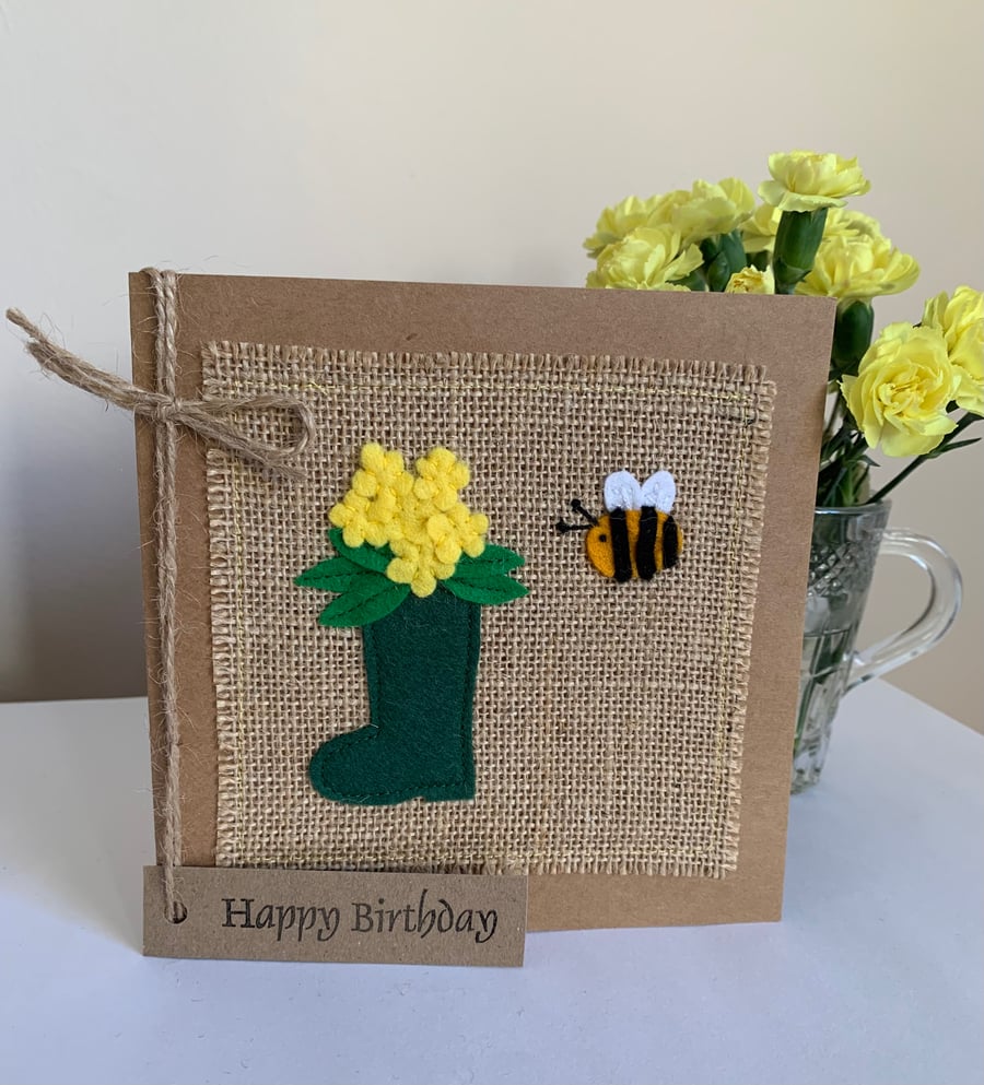 Birthday Card. Bee with bright yellow flowers, felt, handmade. 