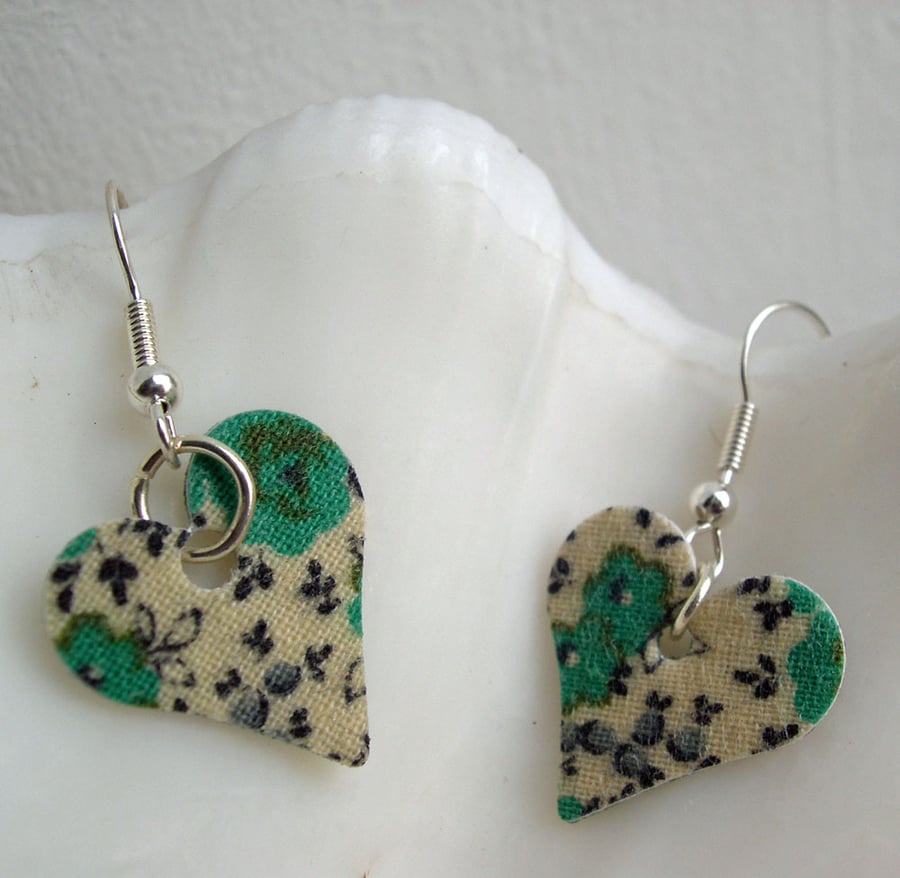 Hardened Ditsy Floral Heart Earrings in Green