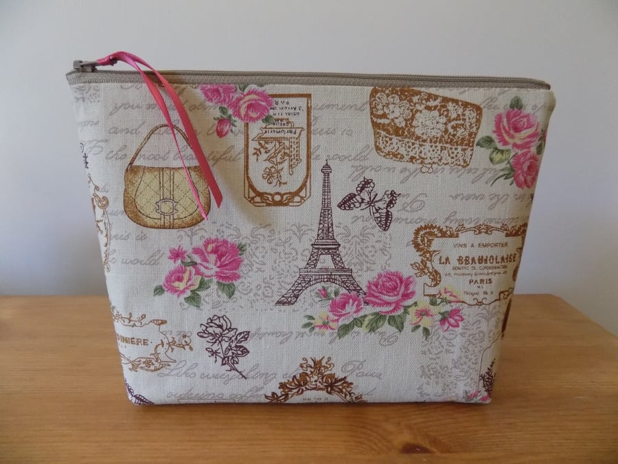 Paris Vintage Style Toiletries Cosmetics Bag, Large Make Up Case, Wash Bag 