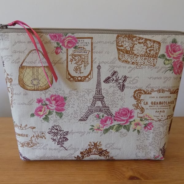 Paris Vintage Style Toiletries Cosmetics Bag, Large Make Up Case, Wash Bag 