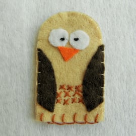 Owl finger puppets