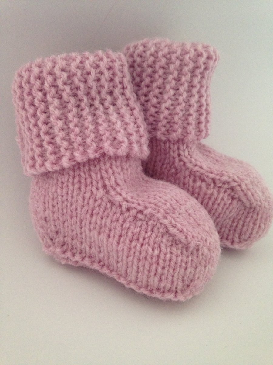 Knitted pram crib uggstyle booties