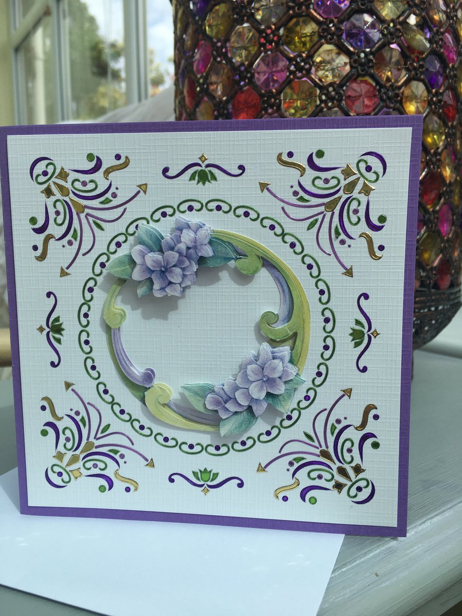 Floral wreath decorative card 