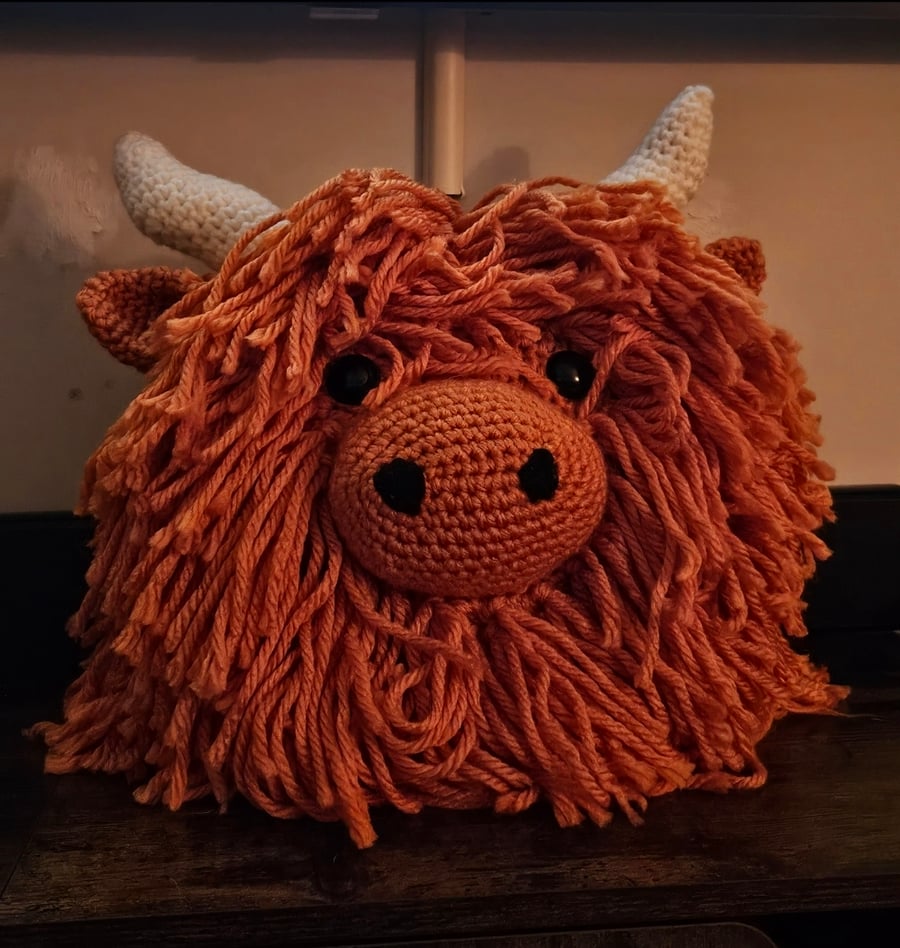 Highland Coo crochet cushion RUST