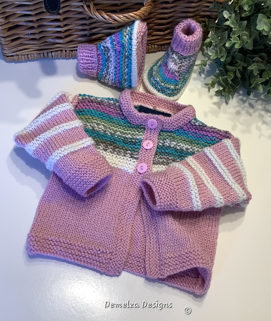 Baby Girl's Hand Knitted Cardigan & Matching Booties Set Size 0-6 months 