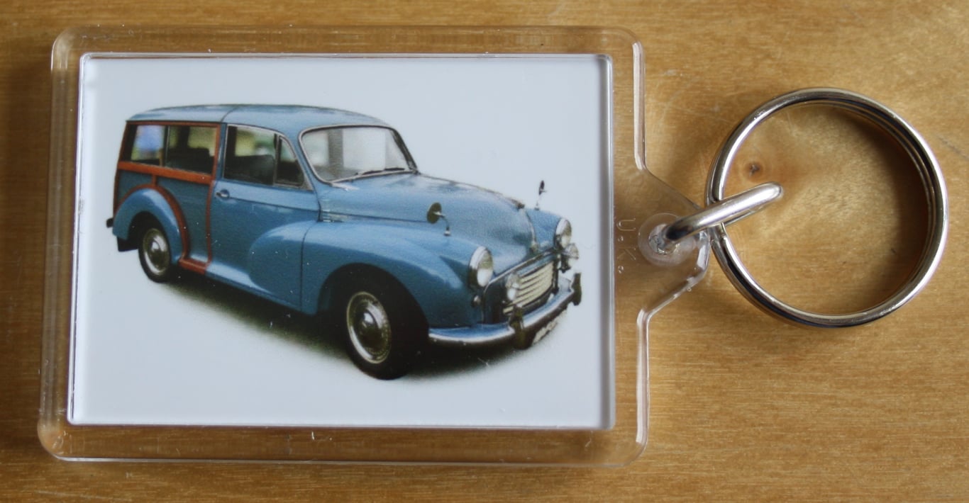 Morris Minor Traveller 1960 (Mid Blue) - Keyring with 50x35mm Insert - Car Fan