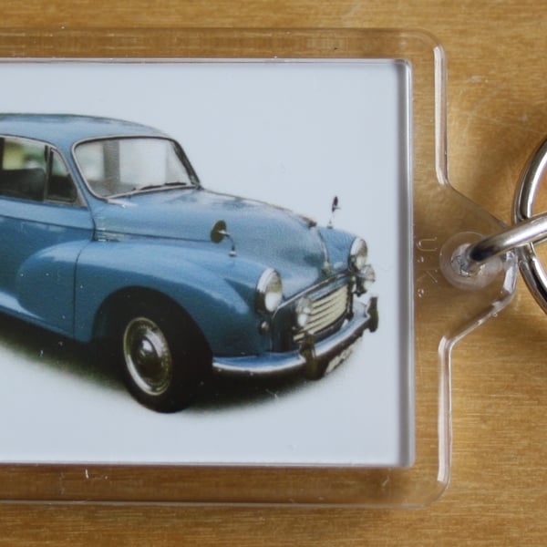 Morris Minor Traveller 1960 (Mid Blue) - Keyring with 50x35mm Insert - Car Fan