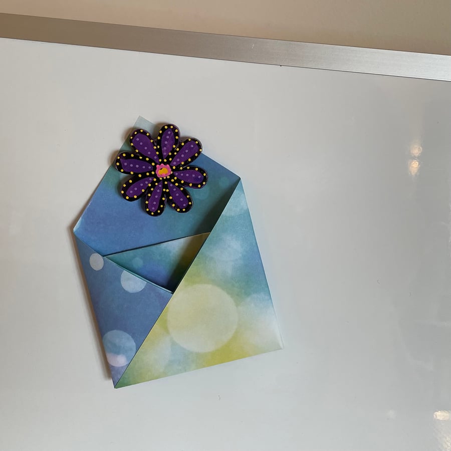 Fridge Magnet - hand painted flower ‘Flower Power’