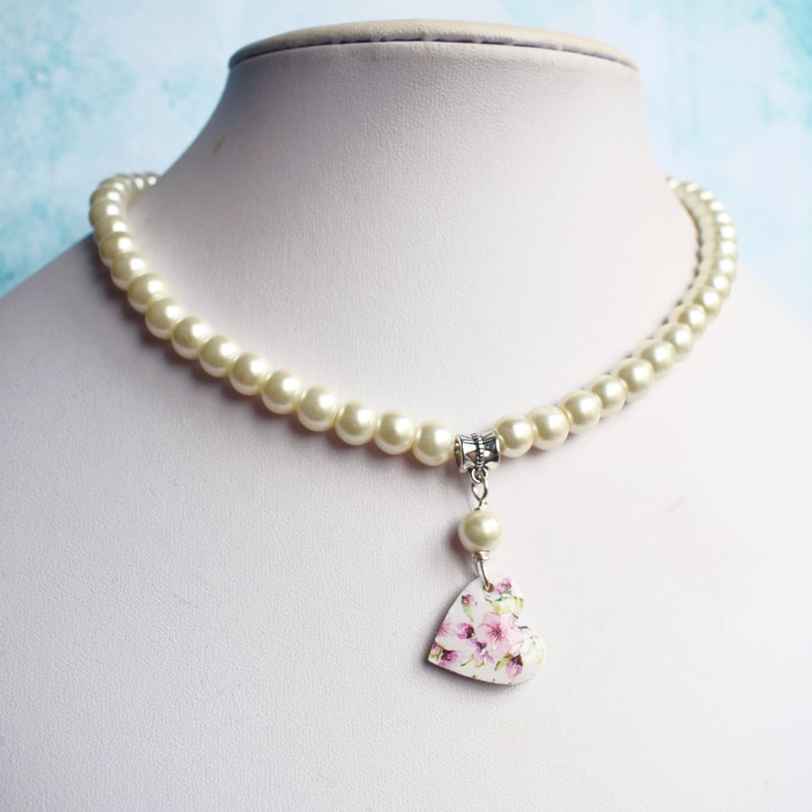 Elegant Cream Glass Pearl and Floral Heart Necklace