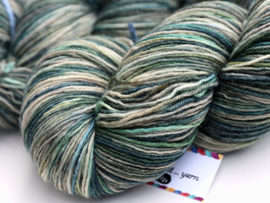 Gritty - Superwash Bluefaced Leicester 4-ply yarn
