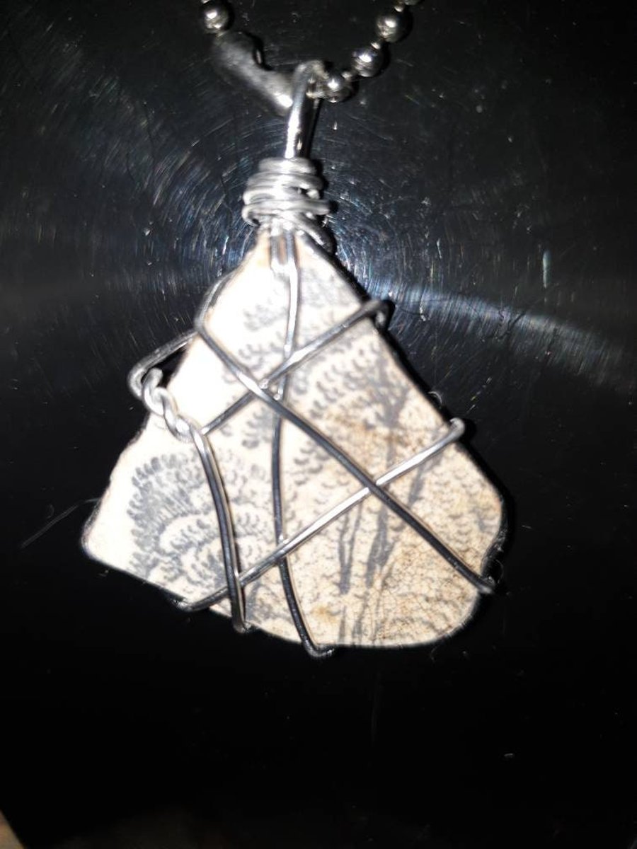 Black Woodland Mudlarking Pendant