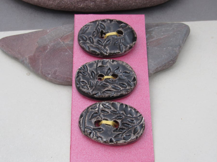 3 Medium Oval Dark Earth Leaf Pattern Handmade Ceramic Buttons