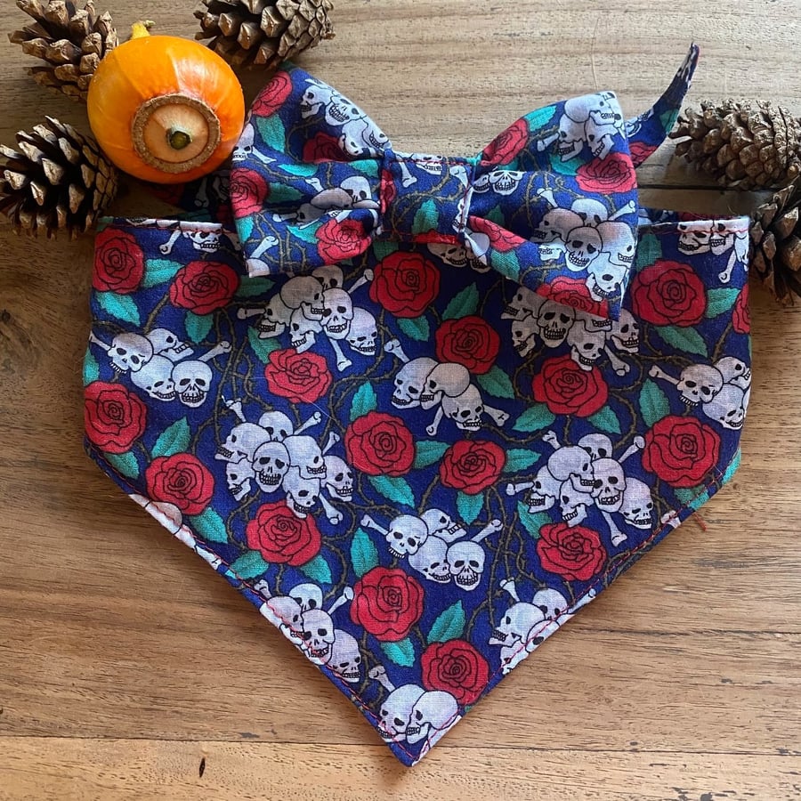 Dog Bandana & Bow Set. Neck Size 14 to 18 inches. 36 to 46 cm.