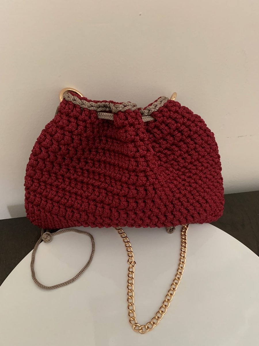 Crocheted pouch bag