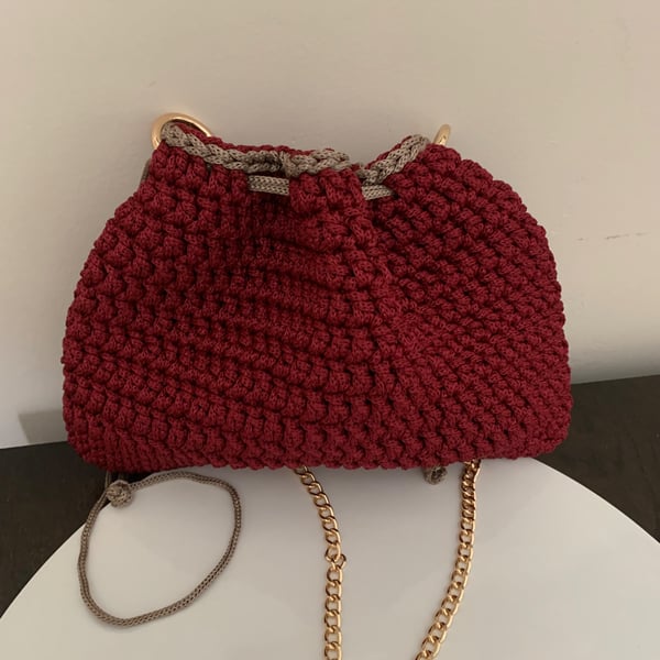Crocheted pouch bag