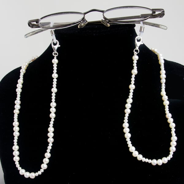 Freshwater Pearl Necklace or Eye Glasses Convertible Lanyard Spectacles Holder