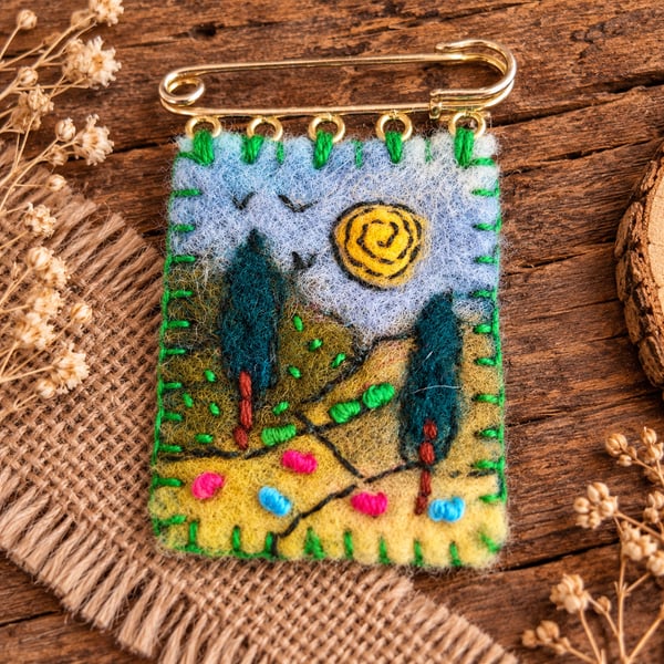 OOAK Needle felted & hand embroidered kilt pin brooch.(No.4)