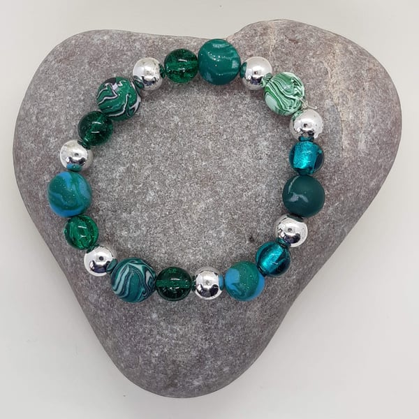 Pretty bracelet in shades of aqua and green