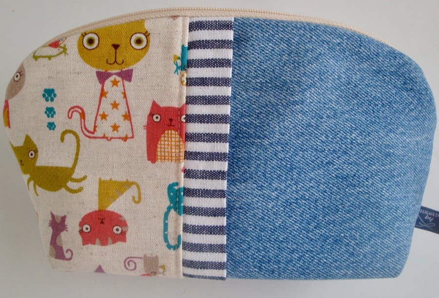  SPECIAL OFFER  Denim  Make Up Bag  - cats 