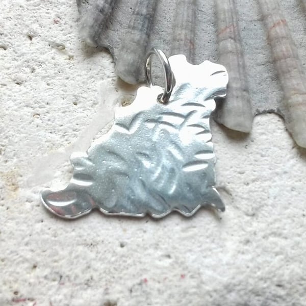 Sterling Silver Textured Guernsey Pendant Necklace.