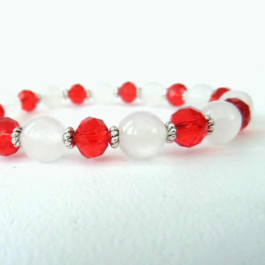 Handmade stretchy bracelet, with white jade and red crystal