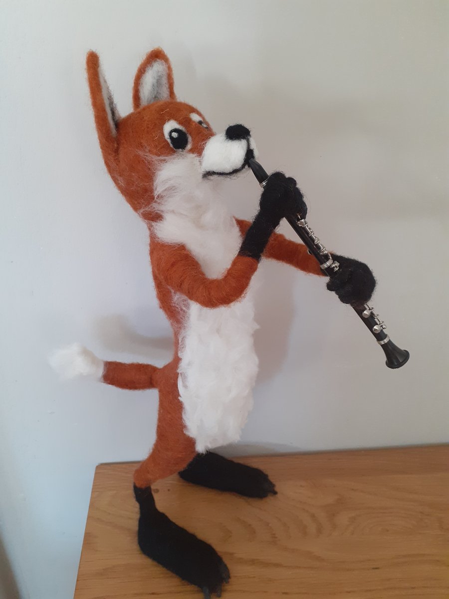 Foxy clarinetist 