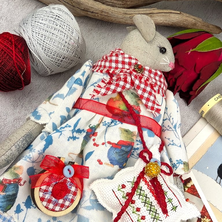 Jonna, A Christmas Mouse