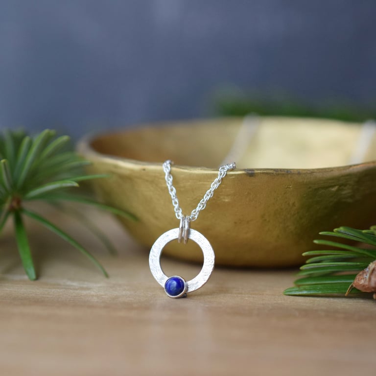 Textured silver circle necklace with lapis lazuli stone 