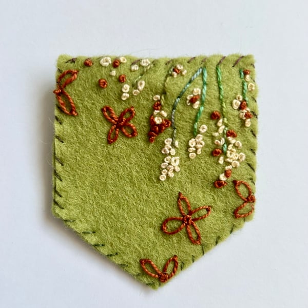 Felt floral banner brooch pin, hand embroidered,  green 