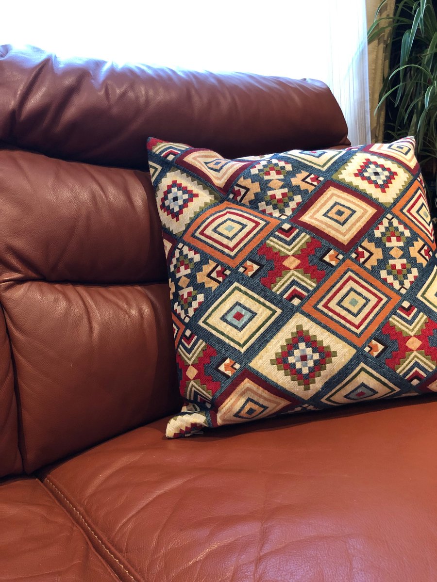 Cushions with modern geometric patterns fabrics for seating aria