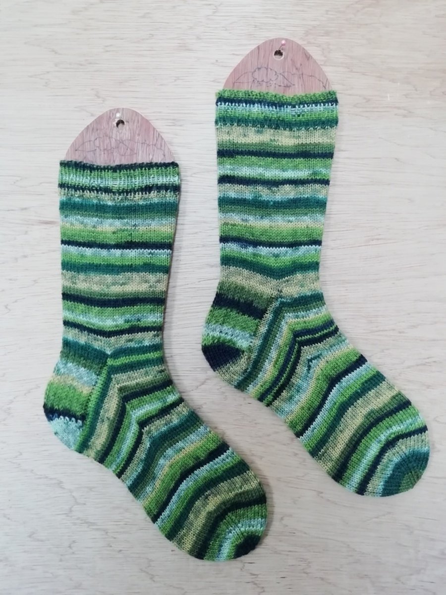 Hand knitted socks, MEDIUM, size 5-7