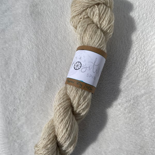 Hand-spun Jacob wool, natural