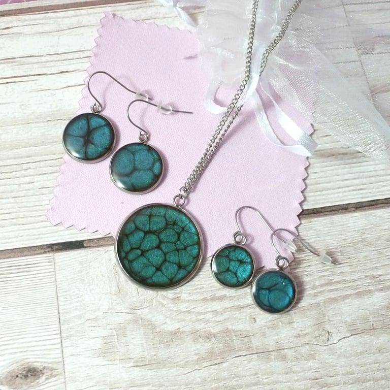 Deep Blue enamel and resin pendant and dangle earring set